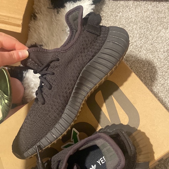 Yeezy boost 350V2 - Picture 2 of 5